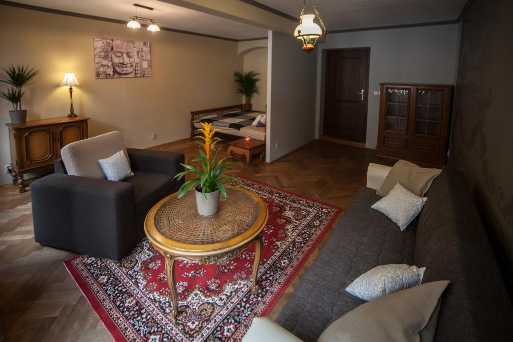 Apartment Nerudova By Interhome Praha Ruang foto