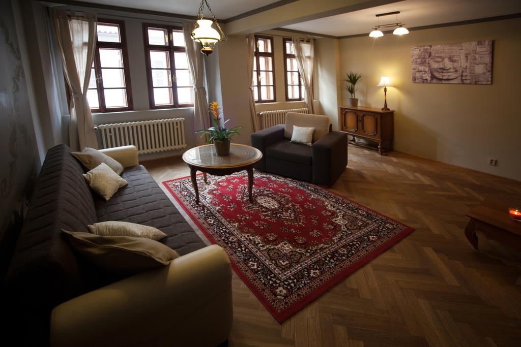 Apartment Nerudova By Interhome Praha Ruang foto